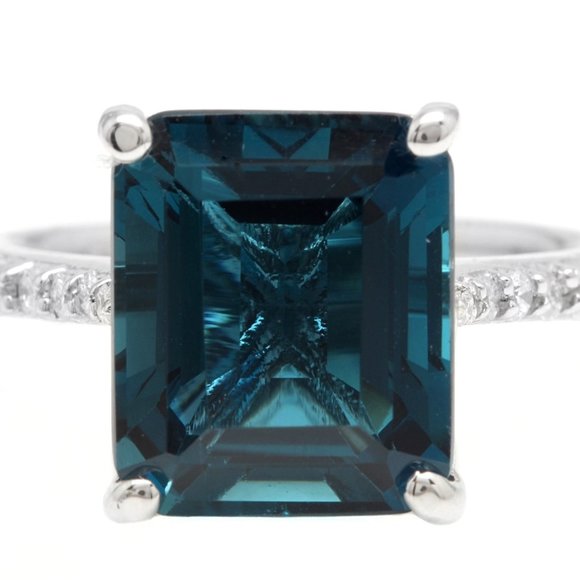 14 Karat White Gold London Blue Topaz and Diamond Ring  7.90 Carats Natural Impressive London Blue Topaz and Diamond 14K White Gold Ring
